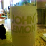 Ich habe kein bekanntes Getränk genommen, aber John Lemon war auch lecker!
