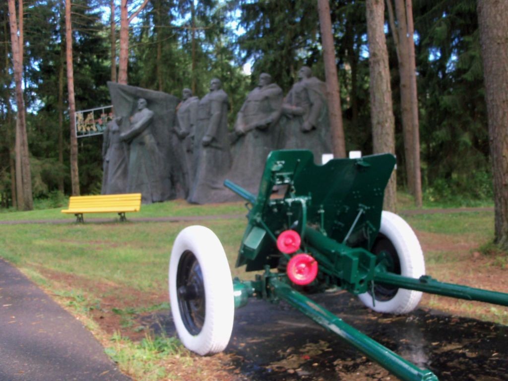 Eine Kanone aufm Spielplatz, yay? :/