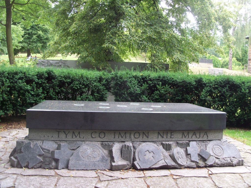 das ist von dem Friedhof der nicht-existenten Friedhöfe in Danzig